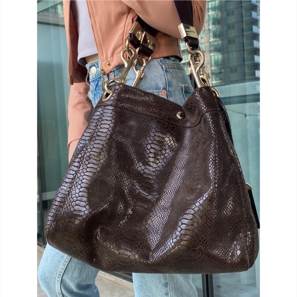 Brown big tote with gold details - Picture 3 of 3